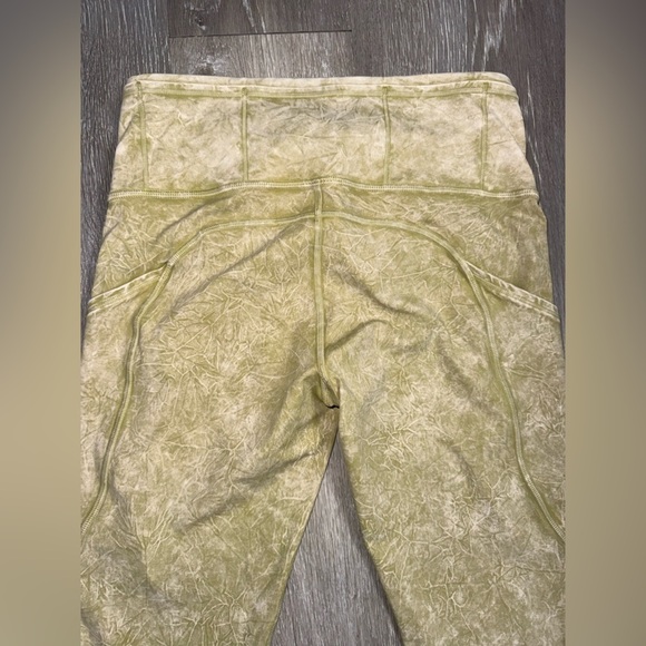 Lululemon Fast and Free High Rise Tight 25" *Ice Dye
Size 6 - Picture 11 of 16